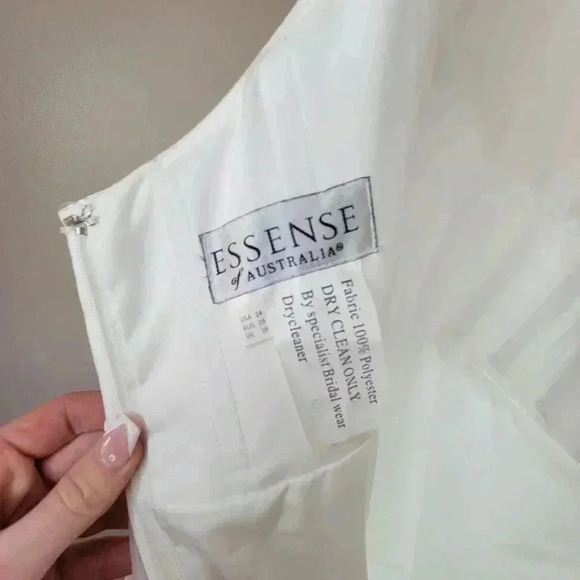 NWT Essense Of Australia Ivory Porcelain Gorgeous Stunning Wedding Gown, Sz 24 - Picture 15 of 15